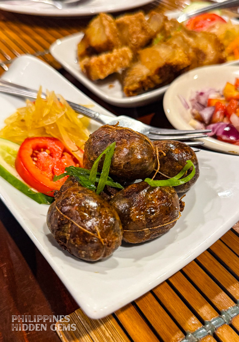 A plate of Vigan longganisa sausages.