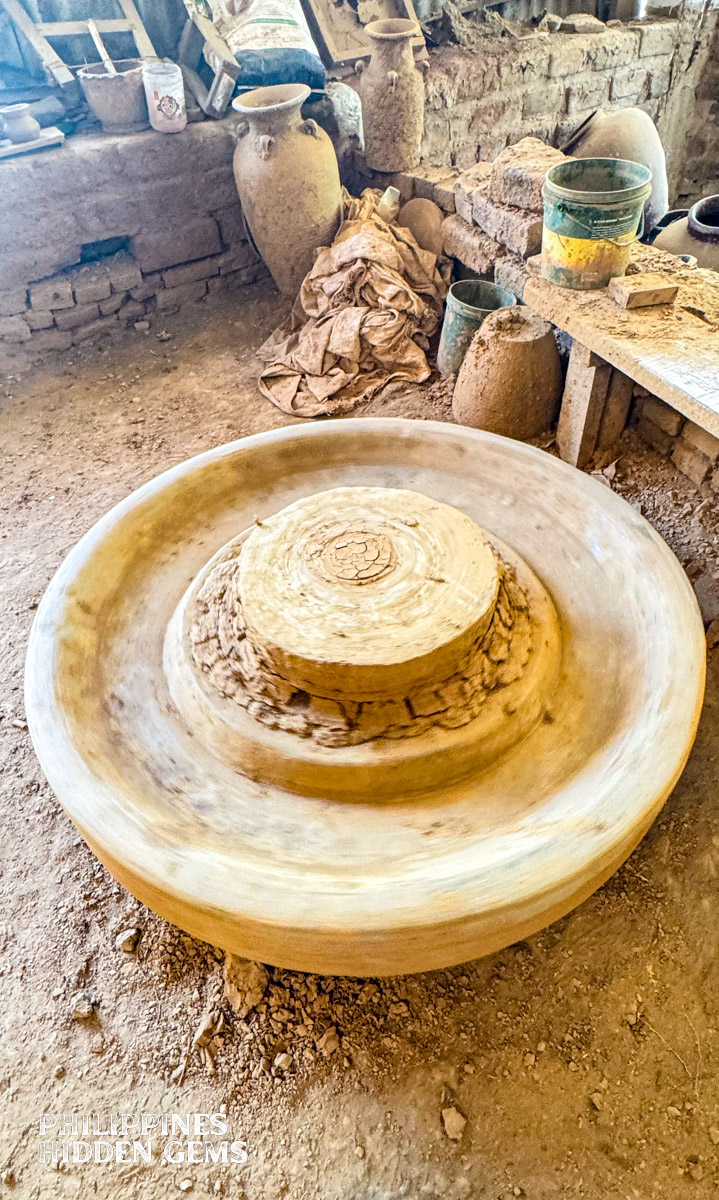 Traditional pottery wheel.